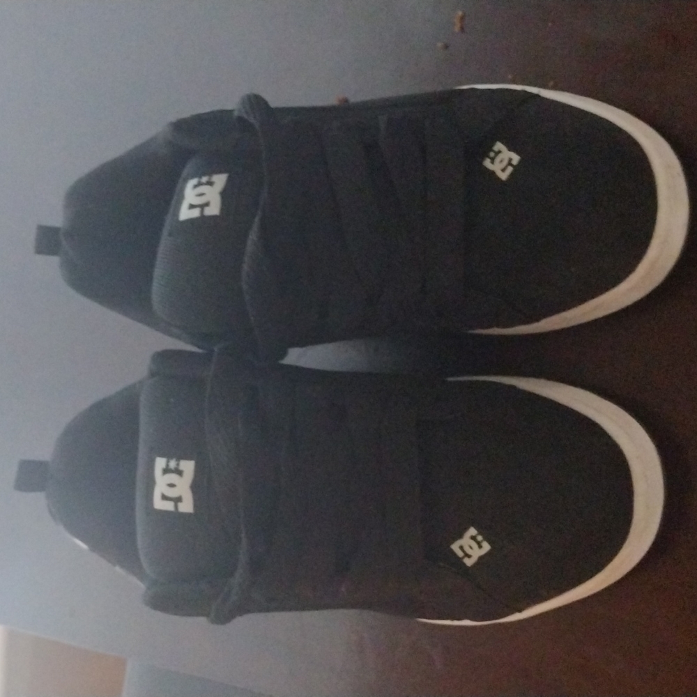 Men's DC shoes